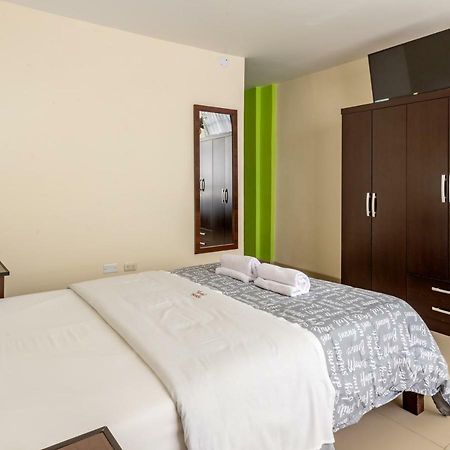 Hostal Florida Chiclayo Zewnętrze zdjęcie