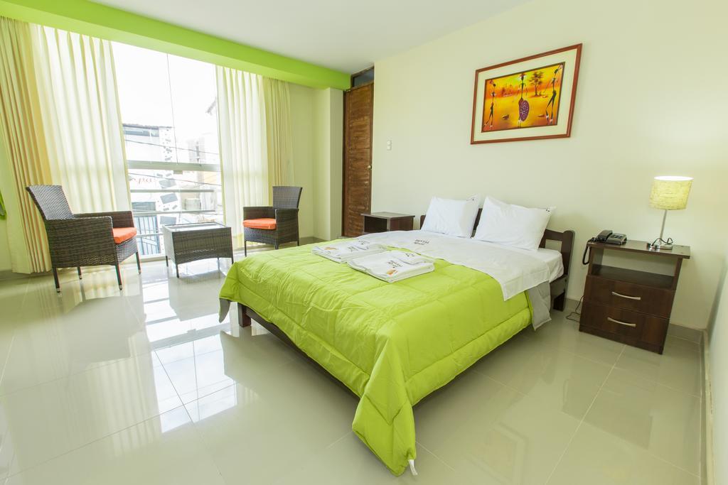 Hostal Florida Chiclayo Zewnętrze zdjęcie