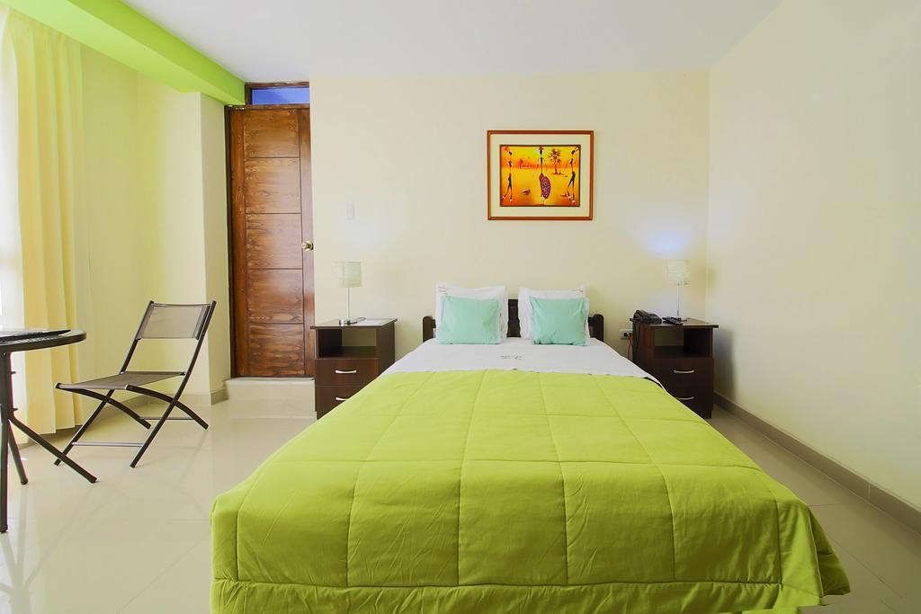 Hostal Florida Chiclayo Zewnętrze zdjęcie