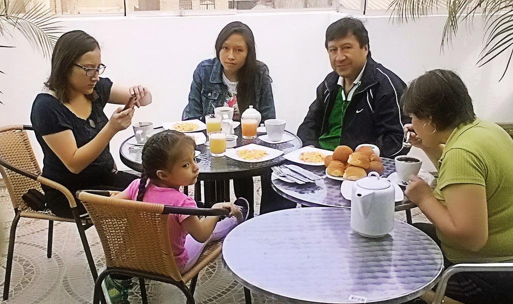 Hostal Florida Chiclayo Zewnętrze zdjęcie